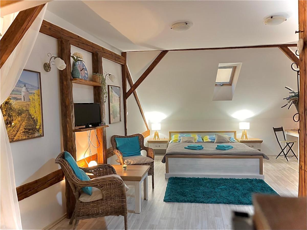 Apartmany Lavander Микулов Екстериор снимка