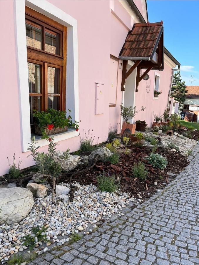 Apartmany Lavander Микулов Екстериор снимка